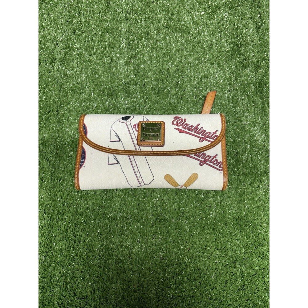 Womens Dooney & Bourke Washington Nationals MLB White Leather Trifold Wallet